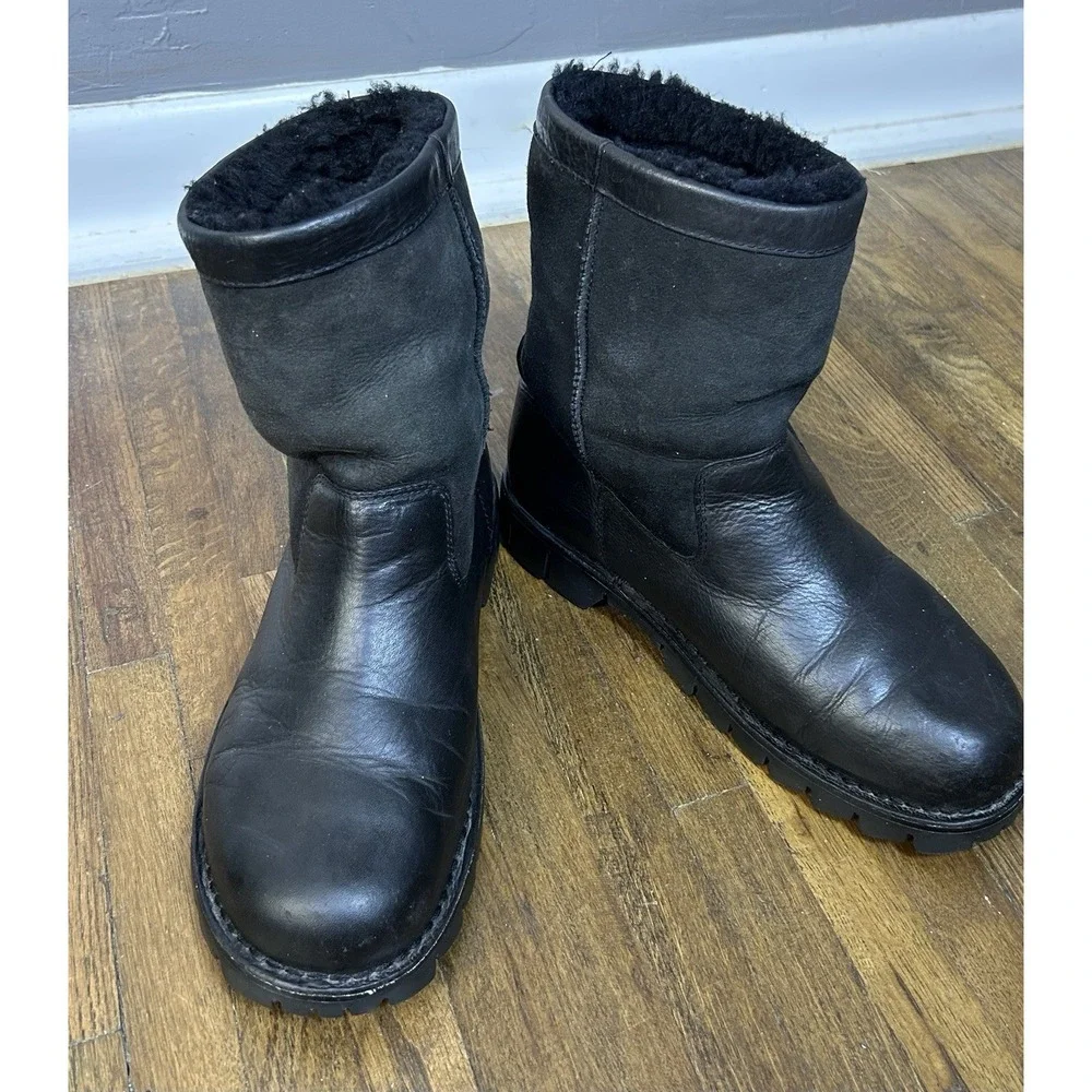 UGG Australia Beacon #5485 Black Leather & Genuine Sheepskin Pull On Boots Sz 10